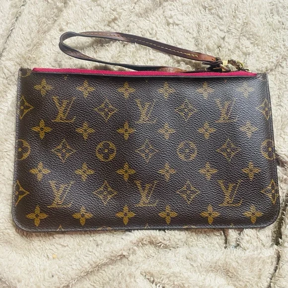Louis Vuitton Monogram Neverfull Pochette Wristlet / Clutch - Picture 1 of 6